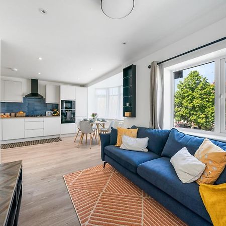 Newly Refurbished 2 Bed Flat Lejlighed Mill Hill Eksteriør billede
