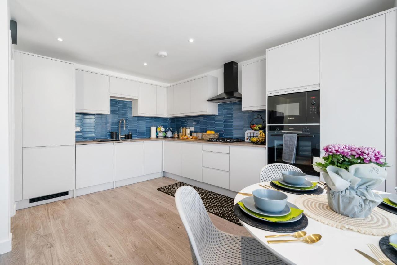 Newly Refurbished 2 Bed Flat Lejlighed Mill Hill Eksteriør billede