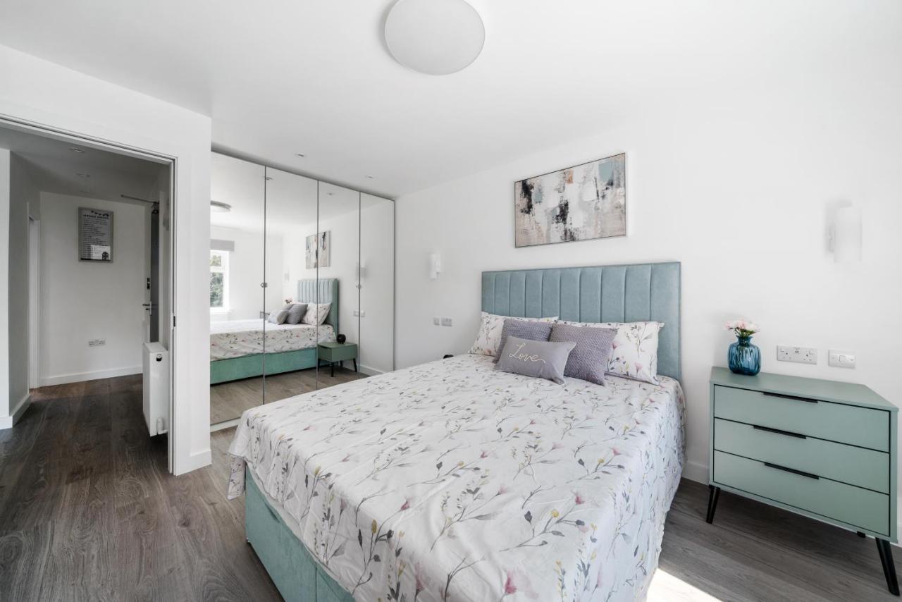 Newly Refurbished 2 Bed Flat Lejlighed Mill Hill Eksteriør billede