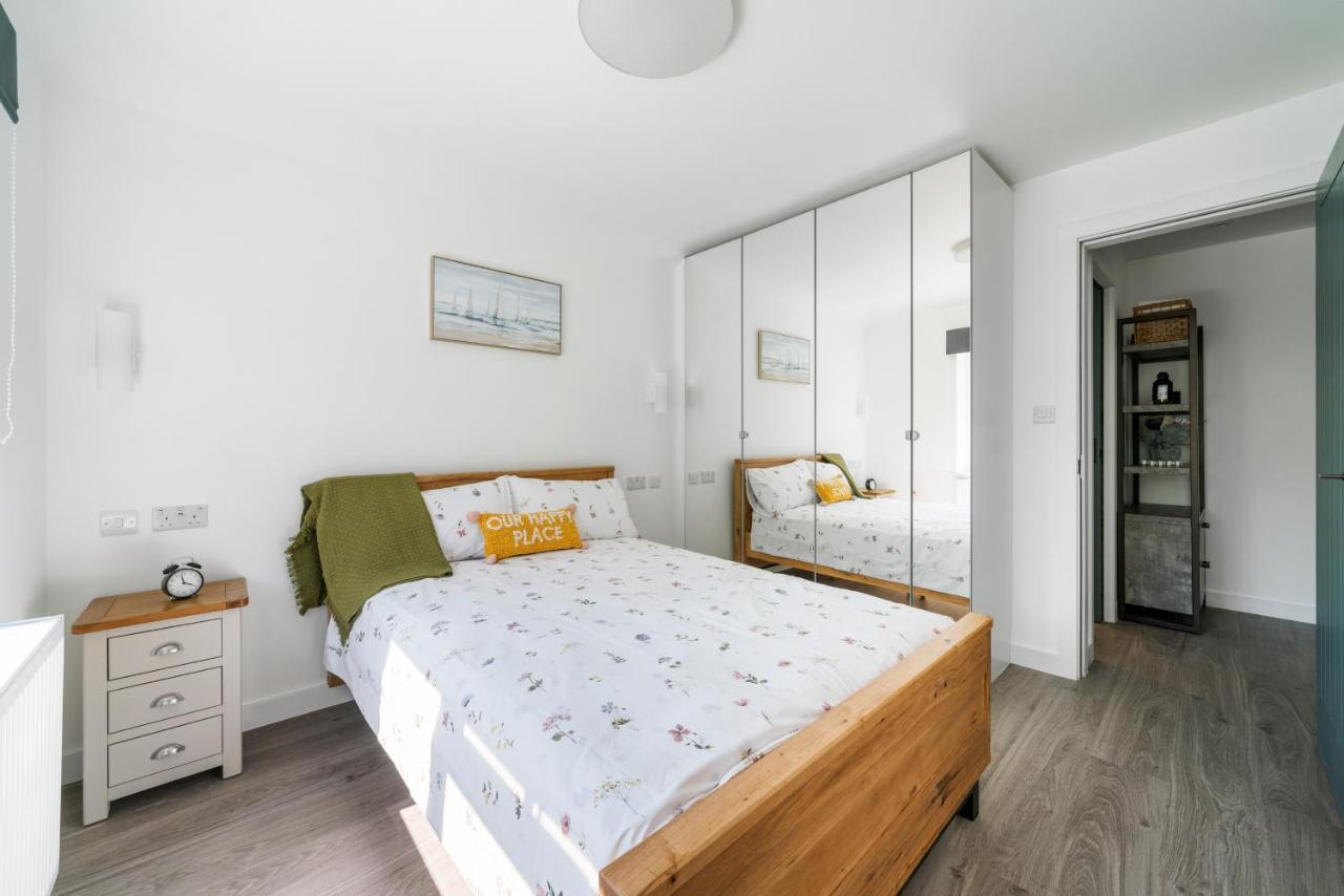Newly Refurbished 2 Bed Flat Lejlighed Mill Hill Eksteriør billede