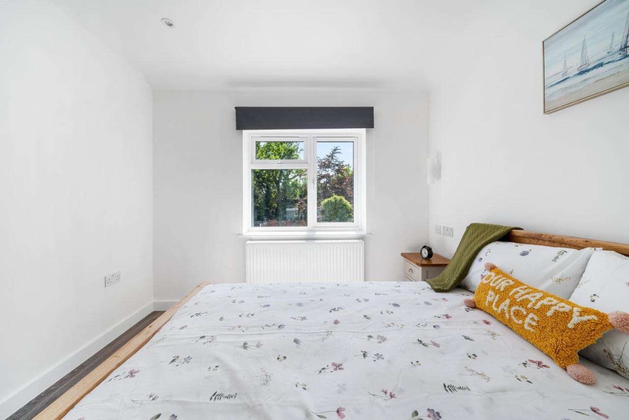 Newly Refurbished 2 Bed Flat Lejlighed Mill Hill Eksteriør billede