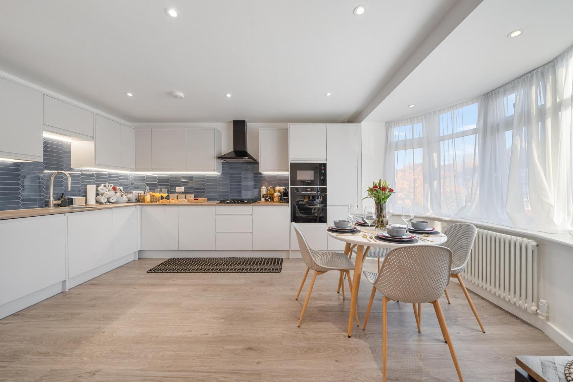 Newly Refurbished 2 Bed Flat Lejlighed Mill Hill Eksteriør billede